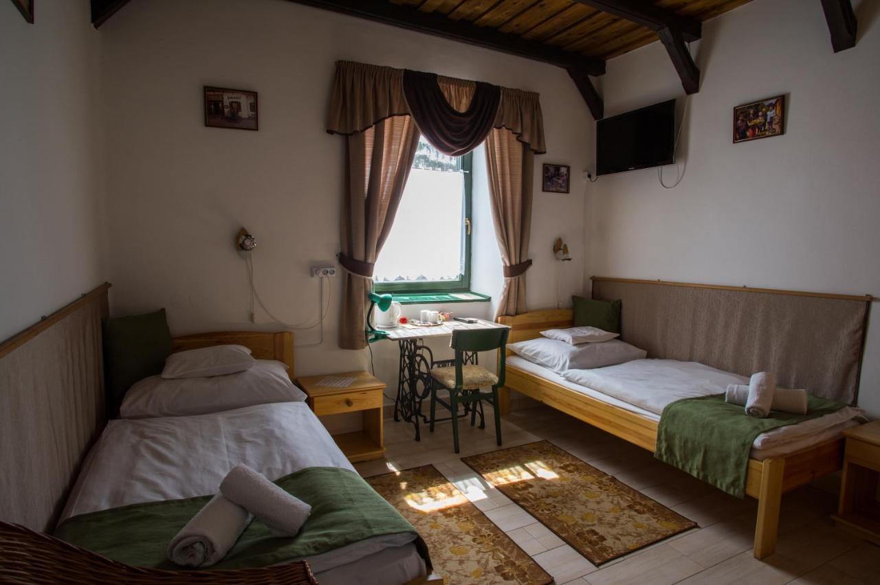 Poroszló Piros Ponty Panzio Bed & Breakfast エクステリア 写真